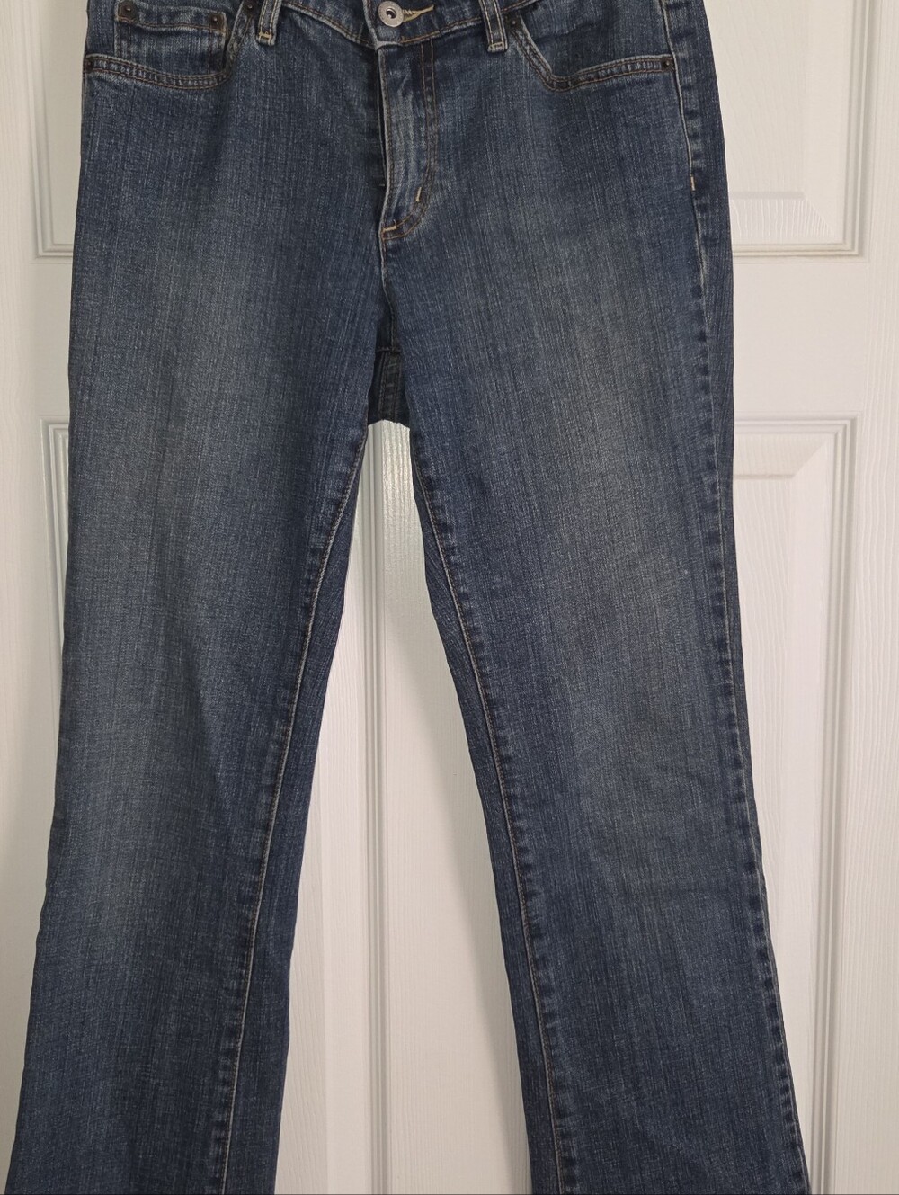 Liz Claiborne Petite Slim Jeans in Dark Blue with Gold Stitching